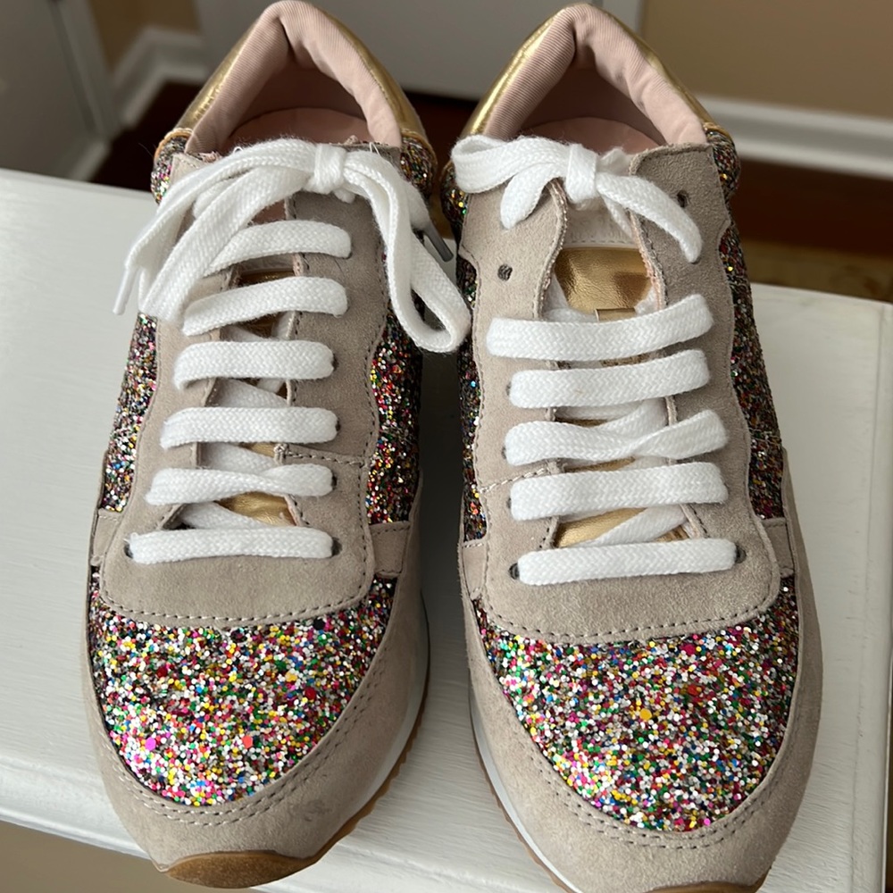 NWT ♠️❤️ Kate spade sneakers size 6